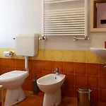 La Vecchia Cantina בית הארחה 3*