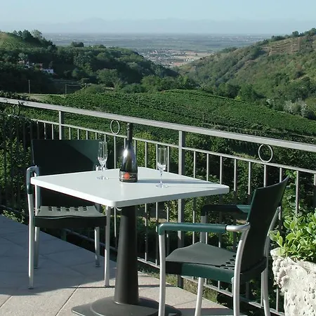 Guest house La Vecchia Cantina 2*